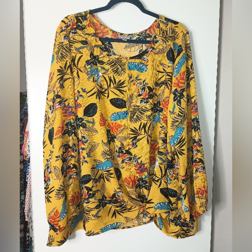 AVENUE Yellow Tie-knot Blouse